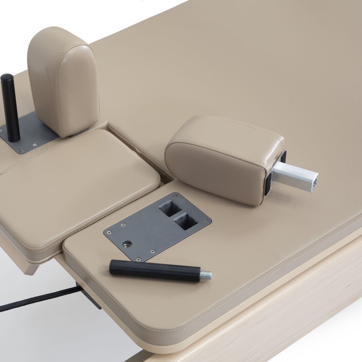 Wooden Physio Reformer mit Tower – Elina Pilates